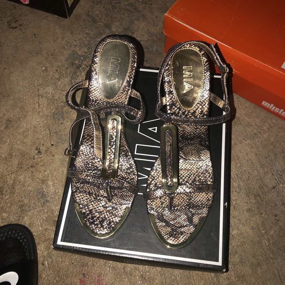Wedges - Picture 2 of 2